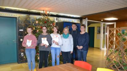 Bild: exb
Tolle Leistungen zeigen die Sechstklässlerinnen der Mittelschule beim Vorlesewettbewerb.