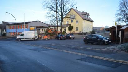 Bild: fz
Der eher trostlose Bereich Buswendeplatz wird die neue Ortsmitte: das Sahnehäubchen der Dorferneuerung.