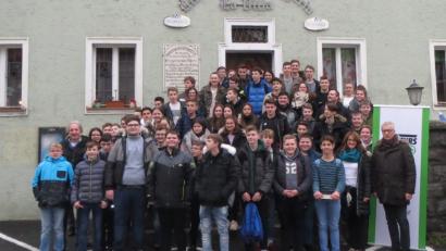 Bild: kei
Die Verantwortlichen von Gebietsverkehrswacht und der Schulen bedankten sich bei den über 70 Schüler- und Schulbuslotsen.