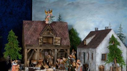 Bild: Josef Trummer/Krippenfreunde Vilseck
Die Geburt Jesu ist auch im oberpfälzischen Ambiente zu sehen.