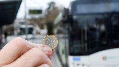 Bild: Gabi Schönberger
Die Bürger steigen ein: Das Angebot an den Adventssamstagen die Stadtbusse für einen Euro zu nutzen, kommt an.