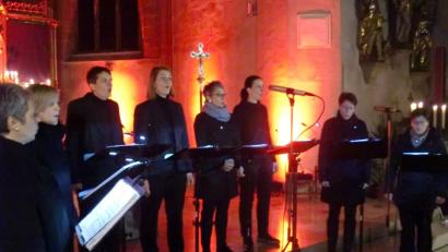 Bild: aub
Acht Cousinen, ein Projekt: Die „Cousinentöne“ ergaben ein viel beachtetes Adventskonzert in der Stadtpfarrkirche.