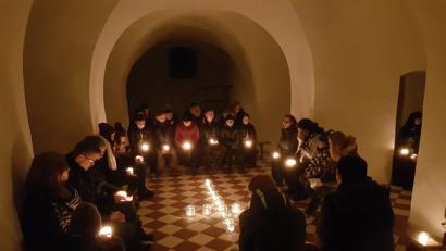 Bild: exb
"Kumm unta" - so war jetzt eine Aktion für junge Leute in der Basilika-Gruft überschrieben.