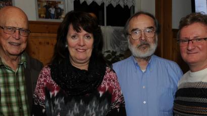 Bild: gf
Der alte und neue Vorstand der Freunde des Mariahilfbergs (von links): Peter Zobel, Elke Winkel, Helmut Wilhelm und Hans-Jürgen Bumes.