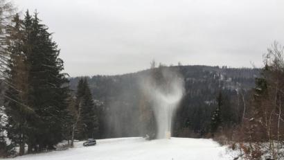 Bild: exb
Schnee liegt zwar schon am Wurmstein, aber leider noch nicht genug, um Ski zu fahren.