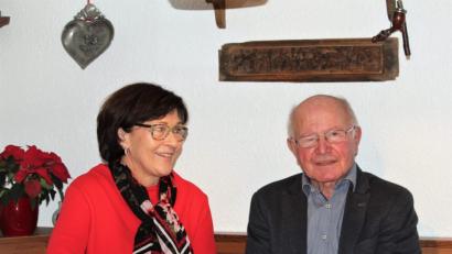 Bild: Dagmar Williamson [dwi]
Vorsitzende Virginia Herpich und Vergnügungsmeister Dieter Spörl erfüllen den 1832 gegründeten Bürgerverein mit Leben