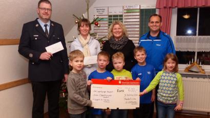 Bild: hme
Sie freuen sich über die Spende (von links): Michael Klaschka, Martina Weiß, Simone und Robert Ott.