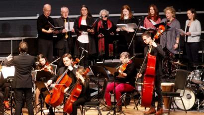 Bild: Hirsch
Das Orchester der Musikakademie begleitete den Chor beim Choral "Wie schön leuchtet der Morgenstern".