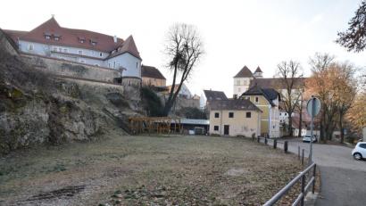 Bild: Andreas Royer
Eine Budenstadt auf der Schanze in unmittelbarer Nähe zur historischen Stadtmauer wird sich ab dem nächsten Jahr am dritten Adventswochenende als neuer Weihnachtsmarkt etablieren.