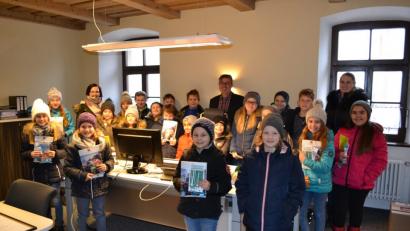 Bild: buc
Eslarner Grundschüler zu Besuch im Rathaus.