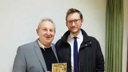 Bild: Claudia Düchtel
Freude den Freunden alpenländischer Weihnachtslieder: Organist Norbert Düchtel und Tonmeister Andreas Ziegler, der die glasklare, plastisch gestaffelte Aufnahme der „Christnacht“ erstellt hat.
