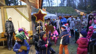 Bild: ads
Die Kleinen des Kindergartens St. Margareta haben beim Sternentanz ihren großen Auftritt.