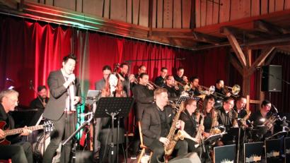 Bild: stg
Die King Size Big BAnd begeisterte mit ihrer Christmas-Show in der Lumperer Hall Trabitz