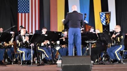 Bild: rgr
In der Grafenwöhrer Stadthalle war ein fantastisches Weihnachtskonzert mit der USAREUR-Band zu erleben.