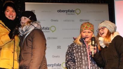 Bild: Wolfgang Steinbacher
Karaoke auf dem Amberger Weihnachtsmarkt