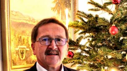 Bild: ckl
Erbendorf kann auf ein sehr erfolgreiches Jahr zurückblicken. Einiges wurde zum Abschluss, viel Neues auf den Weg gebracht. Bürgermeister Donko resümiert in seiner traditionellen Weihnachtsrede.