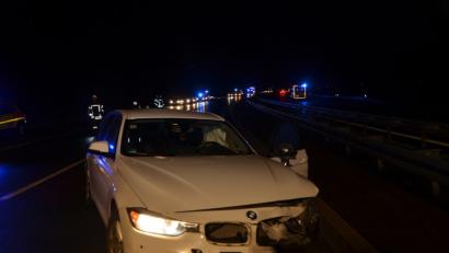 Bild: dob
Nur leichtere Verletzungen zogen sich die Insassen dieses BMW-Kombi bei einem Unfall auf der Autobahn A 6 zu.