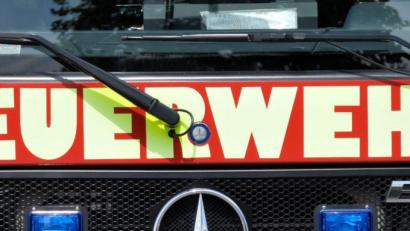 Symbolbild: Alexander Unger
Feuerwehr-Einsatz in Ransbach: Hier hat offenbar ein Defekt beim Aufladen eines Laptops einen Brand verursacht, bei dem ein Hund zu Tode gekommen ist.