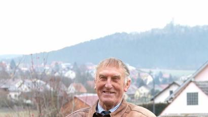 Bild: boj
Seit dem Jahr 1991 steht Anton Stigler dem Niedermuracher Jubiläumsverein „Über Berg und Tal“ vor. Er dürfte damit der dienstälteste aktive Vereinsvorstand in der Gemeinde sein. Derzeit tummeln sich rund 60 Brieftauben in seinem Schlag.