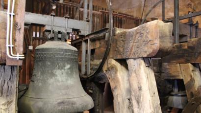 Bild: upl
Die Zwölferin läutet in der Amberger Altstadt die Christmette ein.