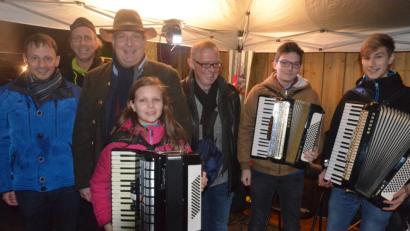 Bild: Kunz
Die Siedler in den Krummen Äckern präsentieren ihr neues Akkordeon-Trio.