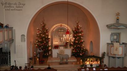 Bild: njn
Ein Esel steht im Mittelpunkt des Krippenspiels bei der Christvesper am Heiligen Abend.