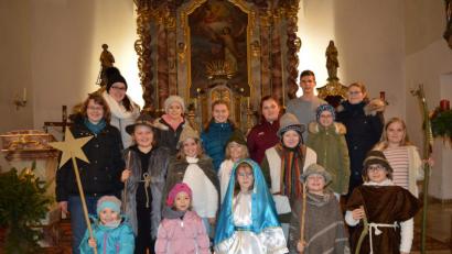 Bild: bej
Mit großem Eifer spielten und sangen die Kinder die Herbergssuche in der Christmette in Muschenried.