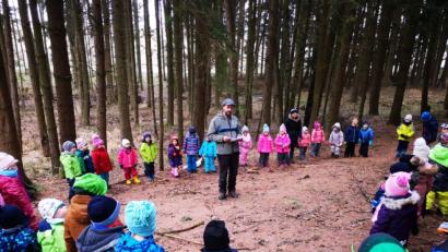 Bild: njn
Das Leben der Waldtiere zeigte Förster Andreas Arnold auf.