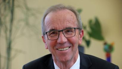 Bild: Wolfgang Steinbacher
Mit zwei lachenden Augen: Werner Dürgner geht zum Jahresende als Vorstand der Sparkasse Amberg-Sulzbach in den Ruhestand.