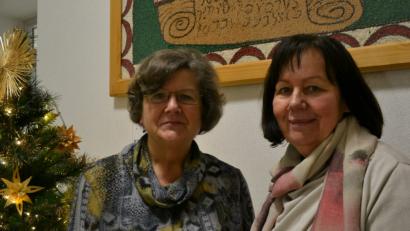 Bild: szl
Maria Rother und Elke Burger engagieren sich beim ambulaten Hospizdienst der Caritas Tirschenreuth. Hier feiern sie mit weiteren Ehrenamtlichen Weihnachtsfeier.