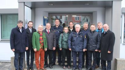 Bild: sne
Der CSU Kreisverband stattete der Polizeiinspektion Eschenbach einen Besuch ab und informierte sich über die aktuelle Lage und die Bedürfnisse der Behörde.