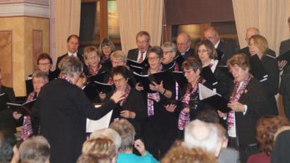 Bild: weu
Mit seinem Konzert stimmte der Gesangverein 1861 mit harmonischen Liedern auf Weihnachten ein.