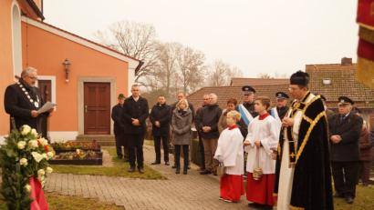 Bild: arw
In seiner Ansprache betont Bürgermeister Rudolf Schopper (links), dass der Frieden nicht selbstverständlich ist.