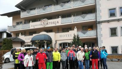Bild: mab
Der Skiclub unterwegs.