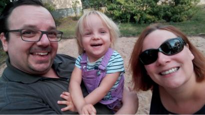 Bild: Sylvia Lang
Marcel und Sylvia Lang mit der kleinen Paula.