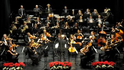 Bild: Stephan Huber
Das Silvesterkonzert des "Amberger Sinfonieorchesters" im Stadttheater Amberg war ein schöner kultureller Abschluss des Jahres 2018.