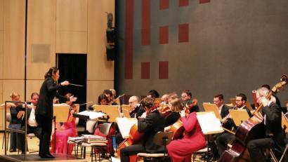 Bild: stg
Das Orchester „Virtuosi Brunenses“ unter der Stabführung von Yura Yang glänzt nicht nur mit Strauß, sondern auch mit Klassikern der italienischen Oper.