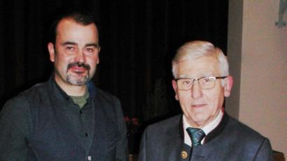 Bild: ld
Beim Neujahrsempfang der Gemeinde wird Stefan Jungnickl mit der Bürgermedaille ausgezeichnet. .