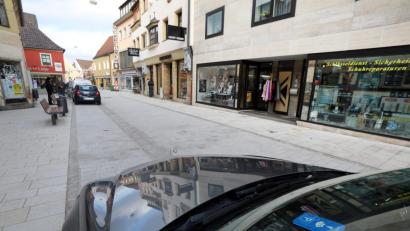 Bild: Gerhard Götz
Die Parkregelung in der Friedrich-Ebert-Straße hat offensichtlich noch nicht jeder Verkehrsteilnehmer verinnerlicht.