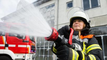 Bild: Benjamin Nolte
Im Landkreis Schwandorf gehören Frauen in vielen Gemeinden ganz selbstverständlich zum aktiven Teil der örtlichen Feuerwehr.