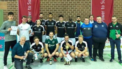Bild: lst
Die SpVgg Schirmitz (schwarze Trikots) und die SV Grafenwöhr bestritten das Finale, in dem der Vorjahressieger Schirmitz mit 4:3 nach Elfmeterschießen siegte und seinen Titel verteidigte.
