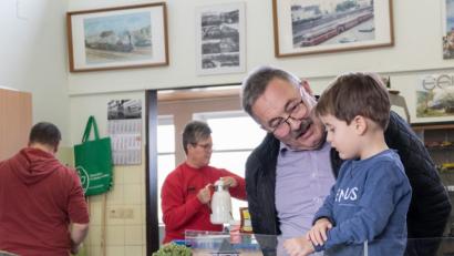 Bild: dtr
Gerne erklären Eltern und Großeltern den Kinder die Besonderheiten der Miniaturwelt.