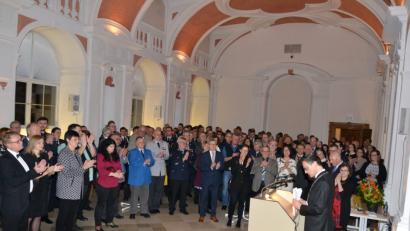 Bild: pz
Rund 200 Gäste sind am Abend des Dreikönigstags beim Neujahrsempfang der Stadt, der beiden Kirchen und des Klosters in der Aula dabei.