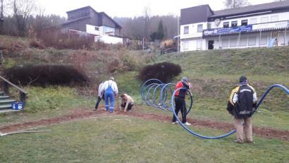 Bild: exb
Arbeitsdienst der Mitglieder der SpVgg Windischeschenbach.