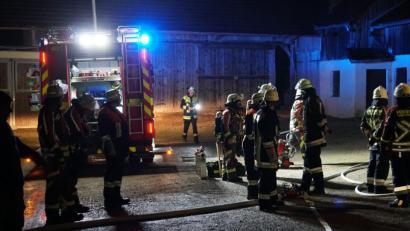 Bild: dmra
Noch nicht ganz abgekühlte Asche hat am Sonntag in Geiselhof (Freudenberg/Landkreis Amberg-Sulzbach) einen Keller in Brand gesetzt.