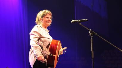 Bild: exb
Barbara Clear gastiert am Wochenende in Schwandorf.