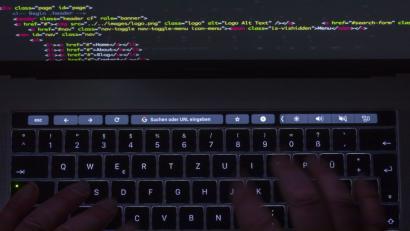 Bild: Jens Büttner/dpa
Daten auf dem Bildschirm