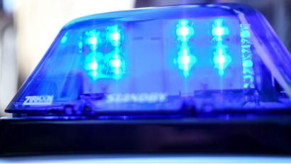 Bild: Patrick Seeger/dpa
Bei Paulsdorf hat sich ein 44-Jähriger mit seinem Auto überschlagen. Der Mann hatte Glück - er überstand diesen Unfall unverletzt.