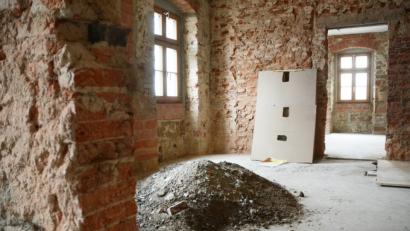 Bild: gsb
Rohbau-Atmosphäre herrscht im alten Gefängnis neben der Eschenbacher Polizeidienststelle.