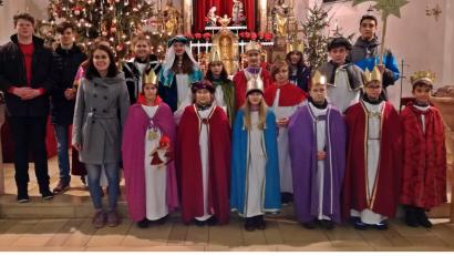 Bild: R. Kreuzer
Die Sternsinger der katholischen Pfarrei St. Dionysius.
